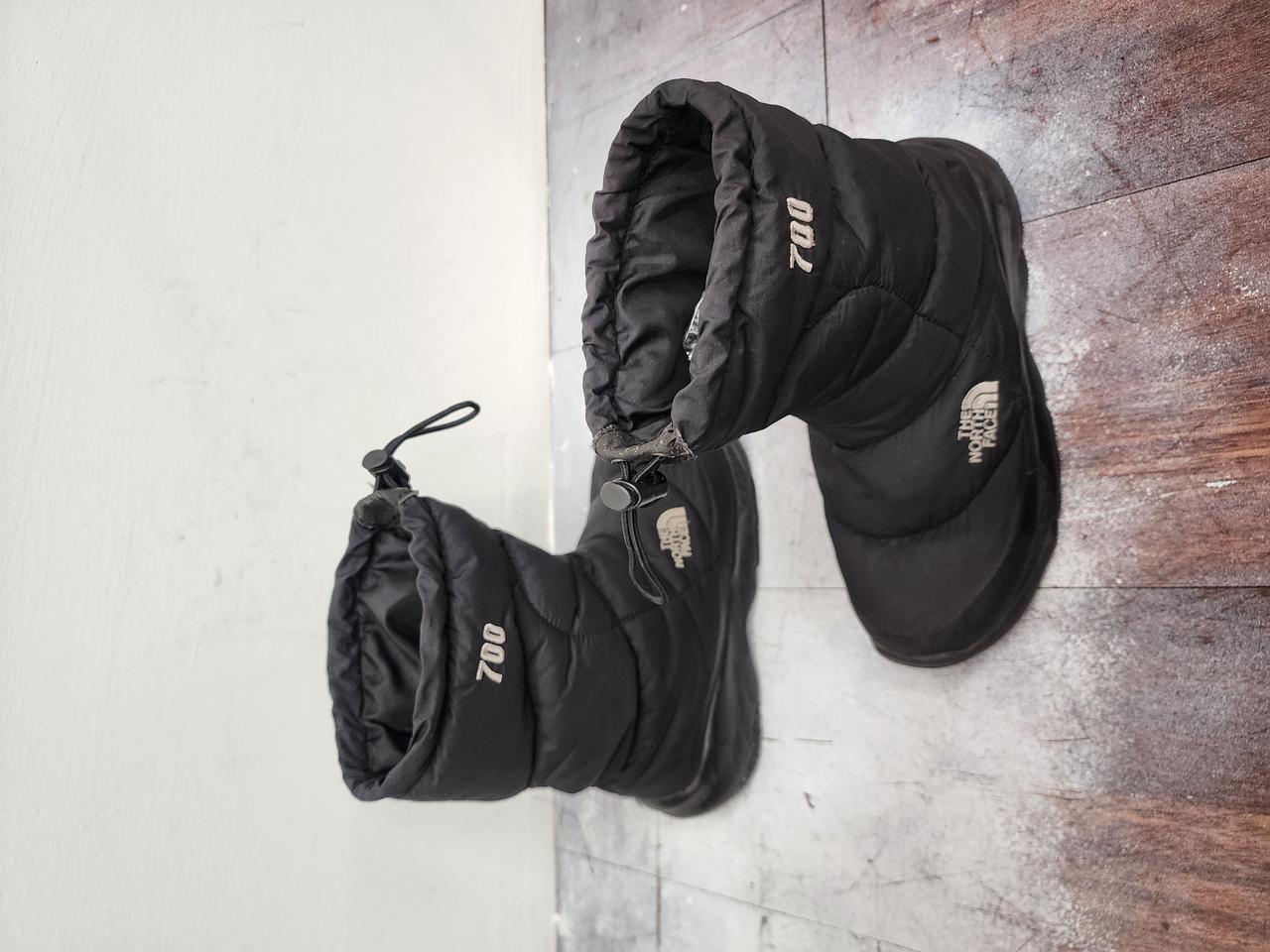 노스페이스 여성 패딩 부츠(240사이즈)