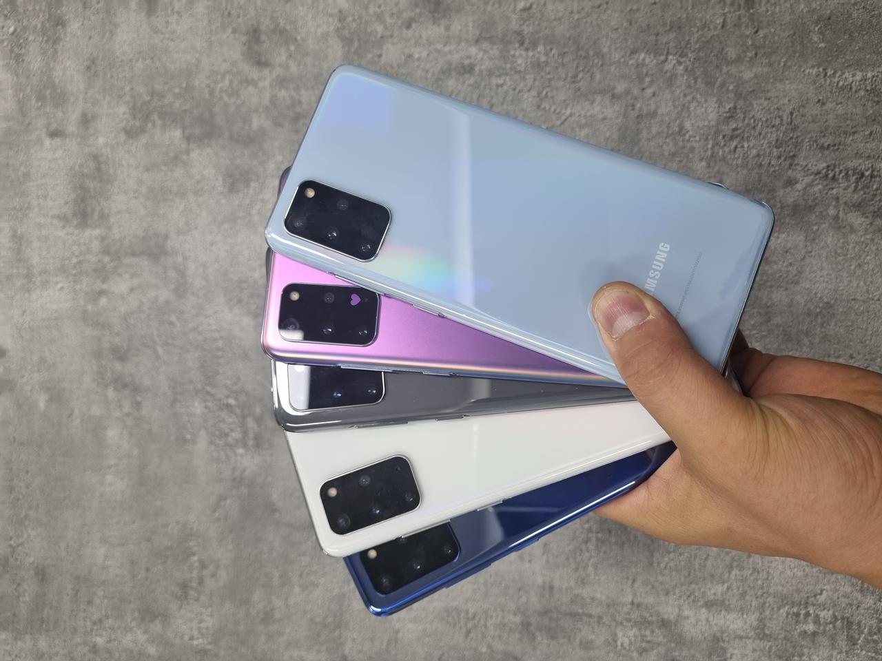 갤럭시S20플러스/깨끗하게사용함싸게팝니다 상태좋아요