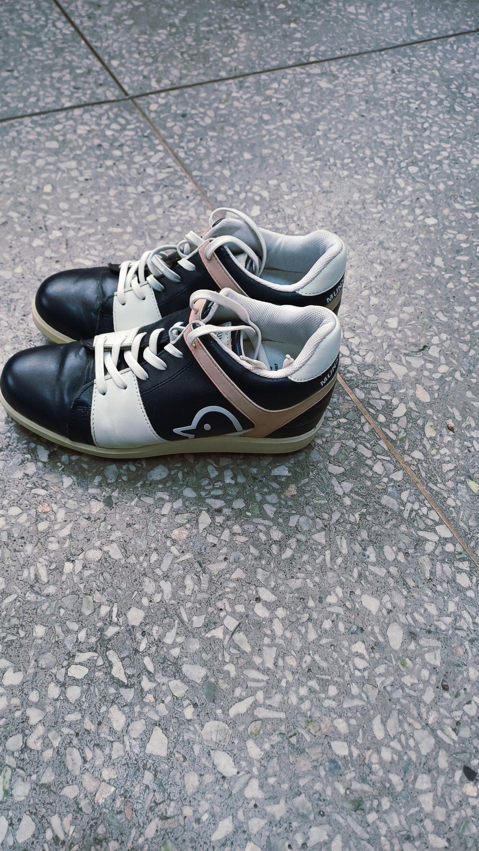 먼싱웨어가죽키높이고프화240싸이즈