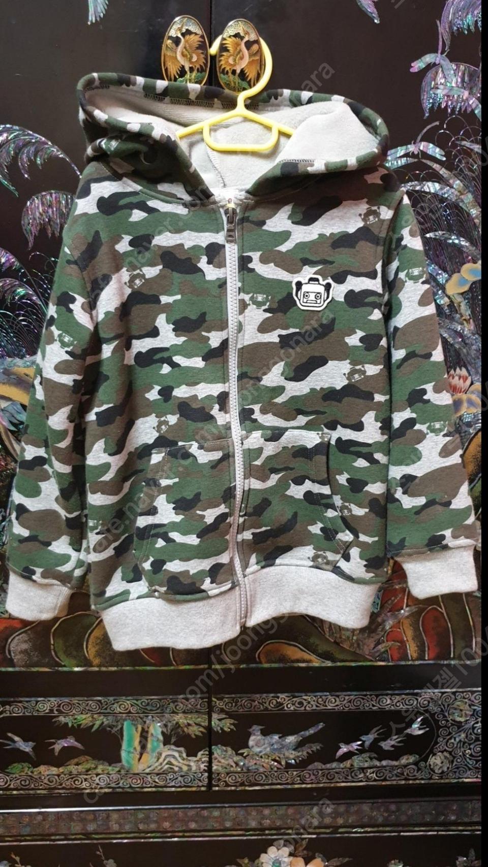 알로봇 밀리터리 밍크 후드 집업 점퍼 120호 보관새옷