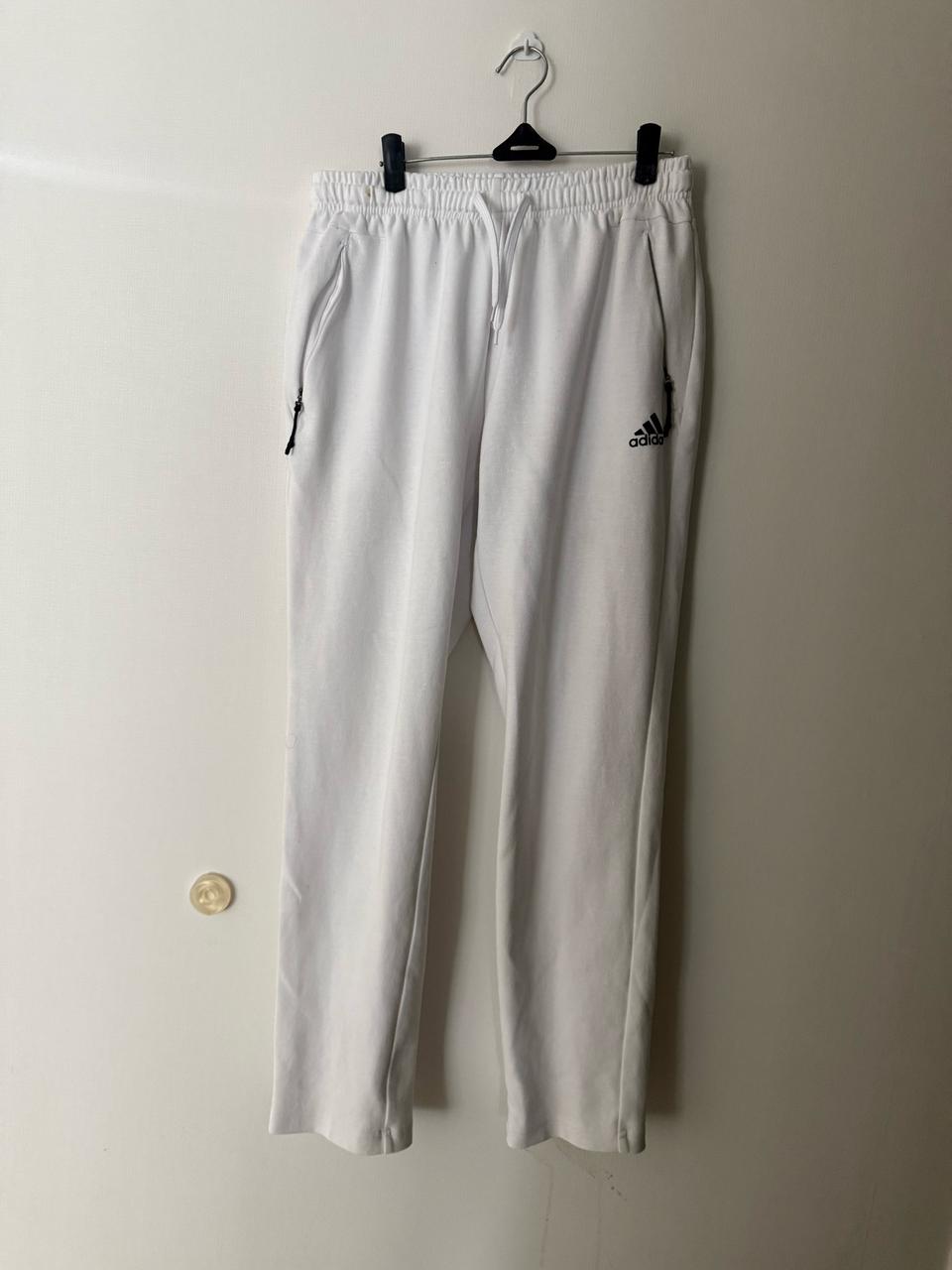아디다스 에센셜 화이트 트레이닝 바지 여자 L