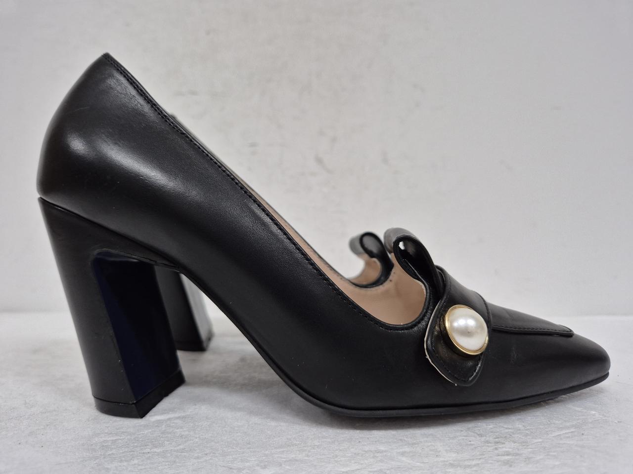 슈콤마보니 손예진 구두 225  