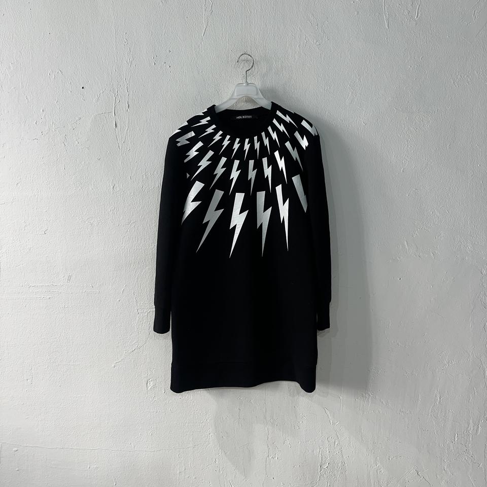 닐바렛 썬더볼트 롱맨투맨 여성XS