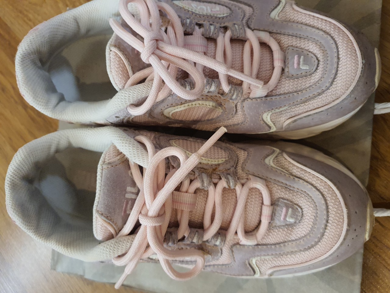 휠라 핑크색 운동화 240