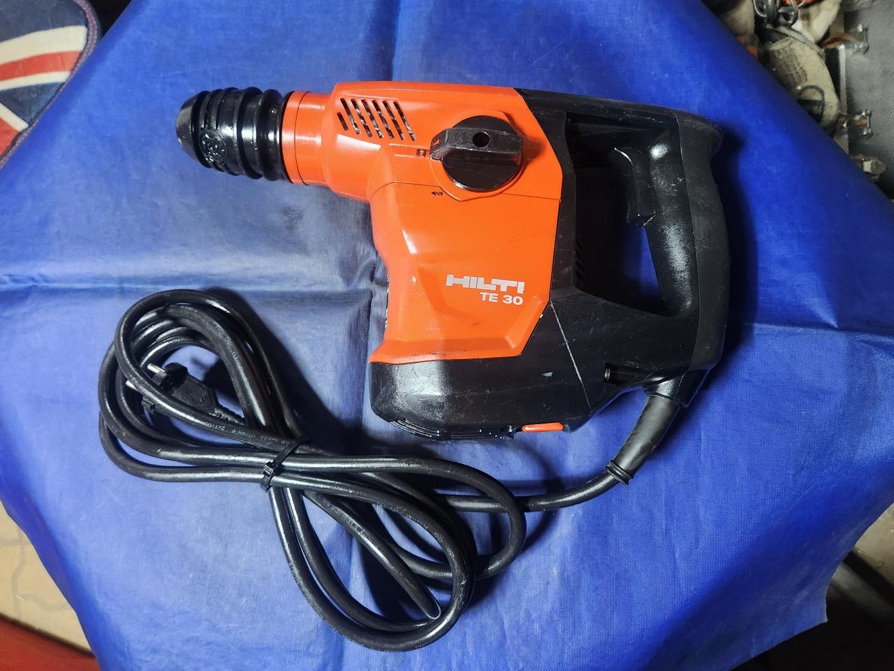 힐티 해머드릴 TE30 팝니다