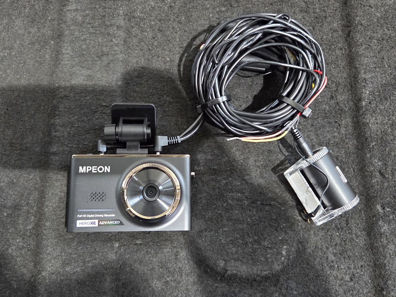 엠피온 히어로x2 어드밴스 2채널 블랙박스 블박 팝니다