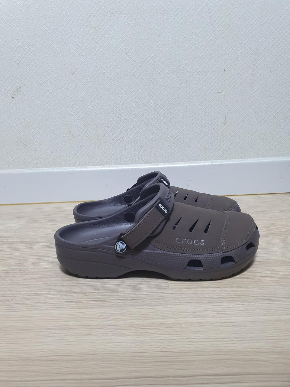 크록스 유콘 슬리퍼 270