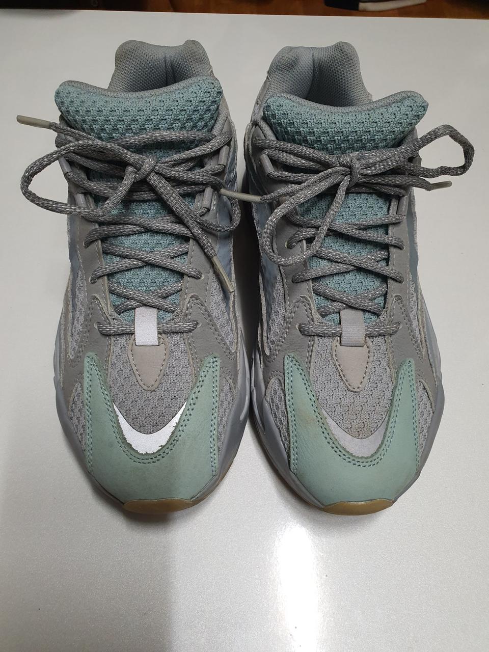 아디다스 이지부스트 이너시아700 275