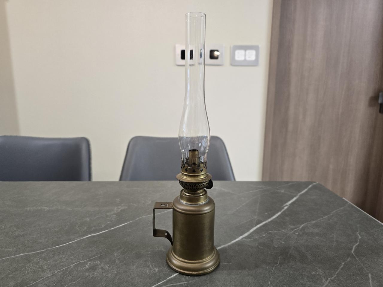 프랑스 오일 램프, 앤틱 소품