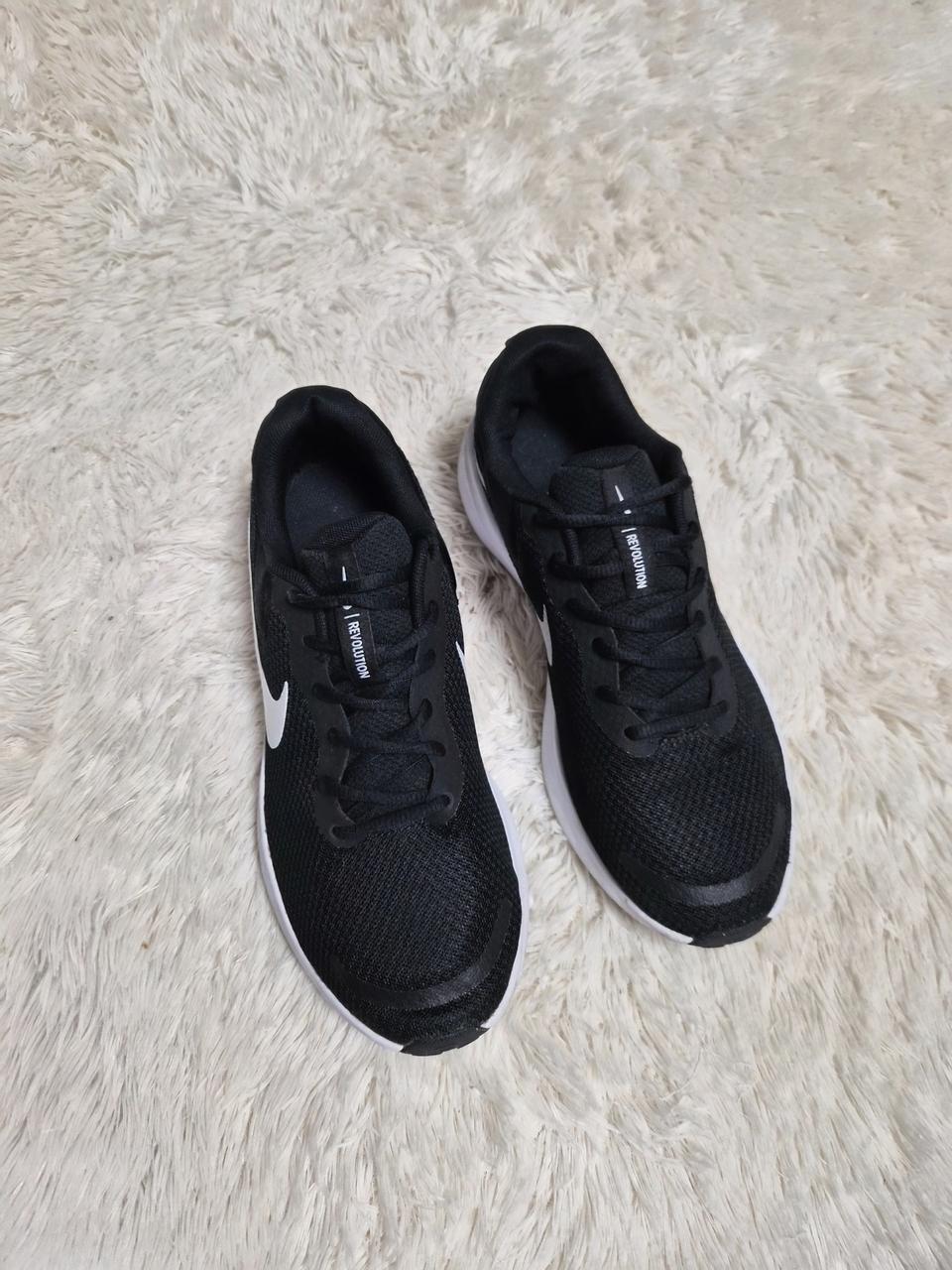 나이키 레볼루션 운동화 260 블랙