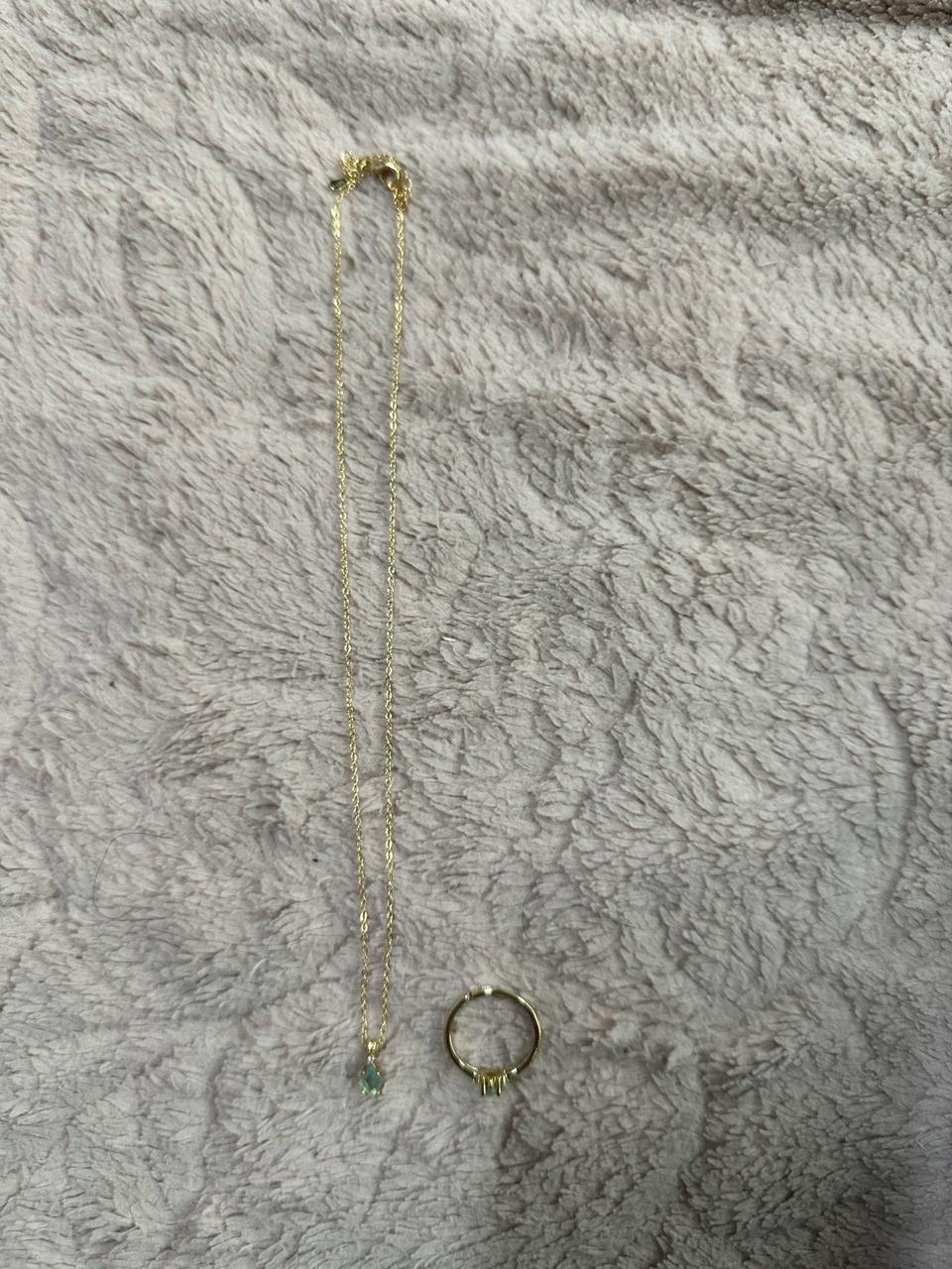 미사용 S925 실버 그린 젬스톤 목걸이 & 반지 세트 판매합니다