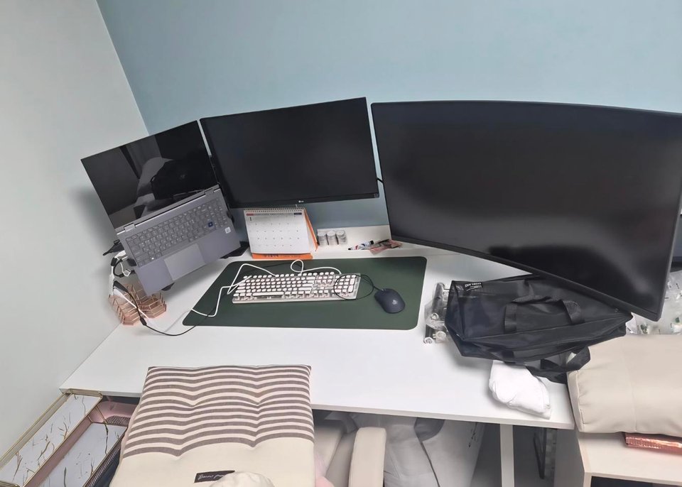 이케아 화이트 철제 조립식 컴퓨터 책상