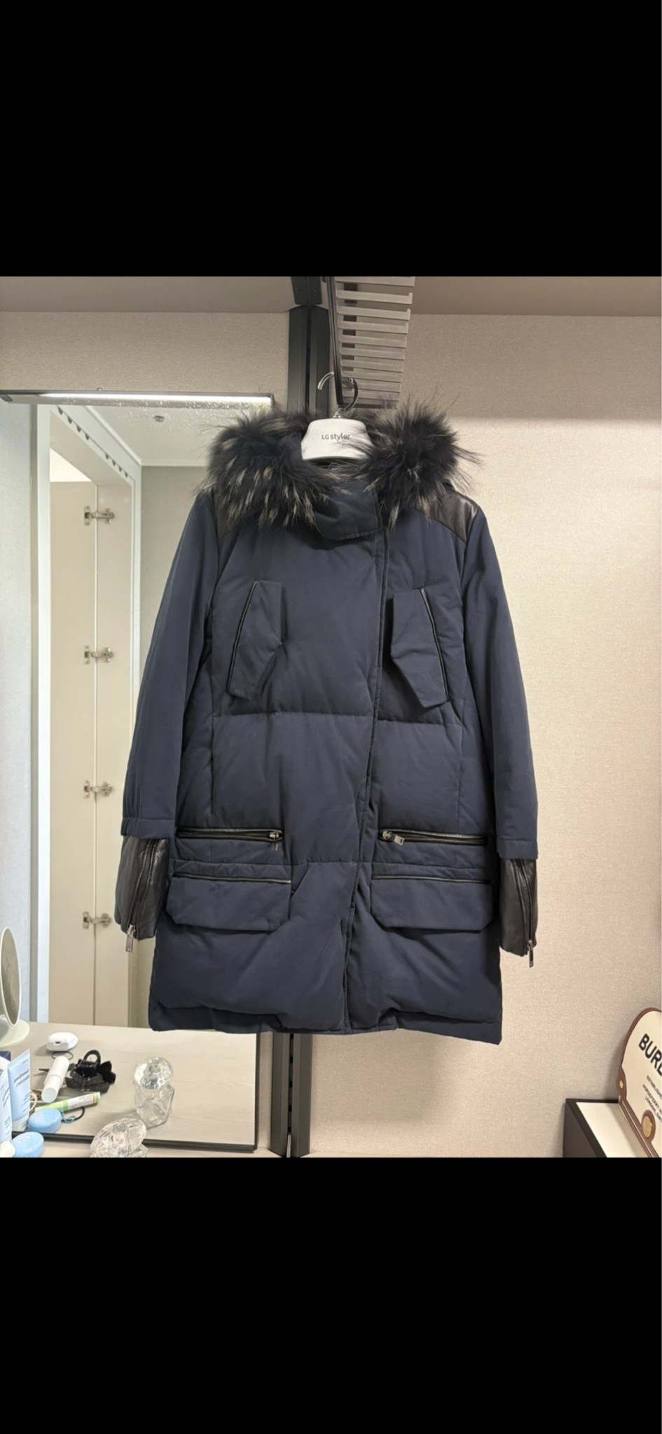 maje(마쥬)여성 라쿤퍼 다운 패딩 네이비 2