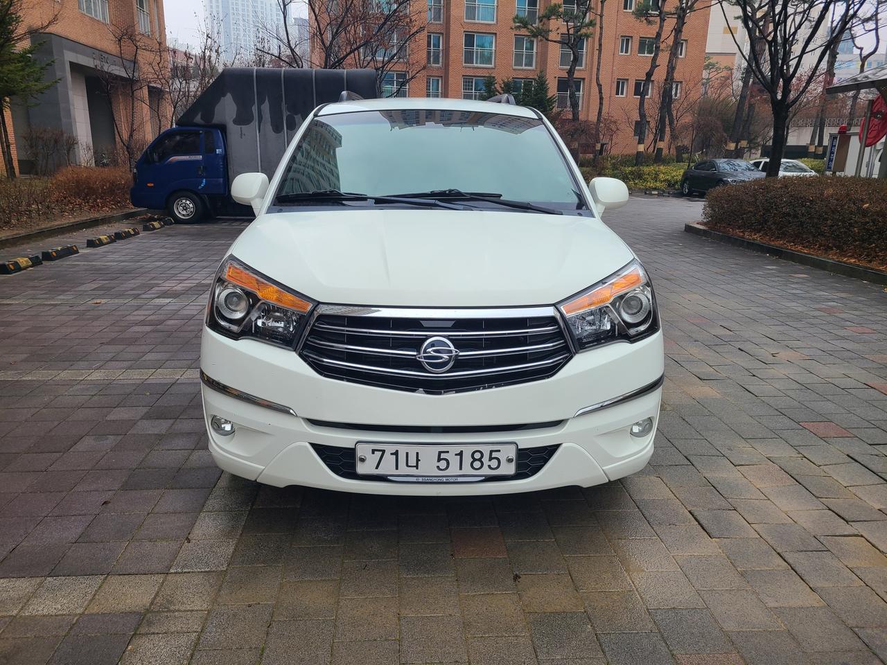 투리스모 11인승 4륜 14년식