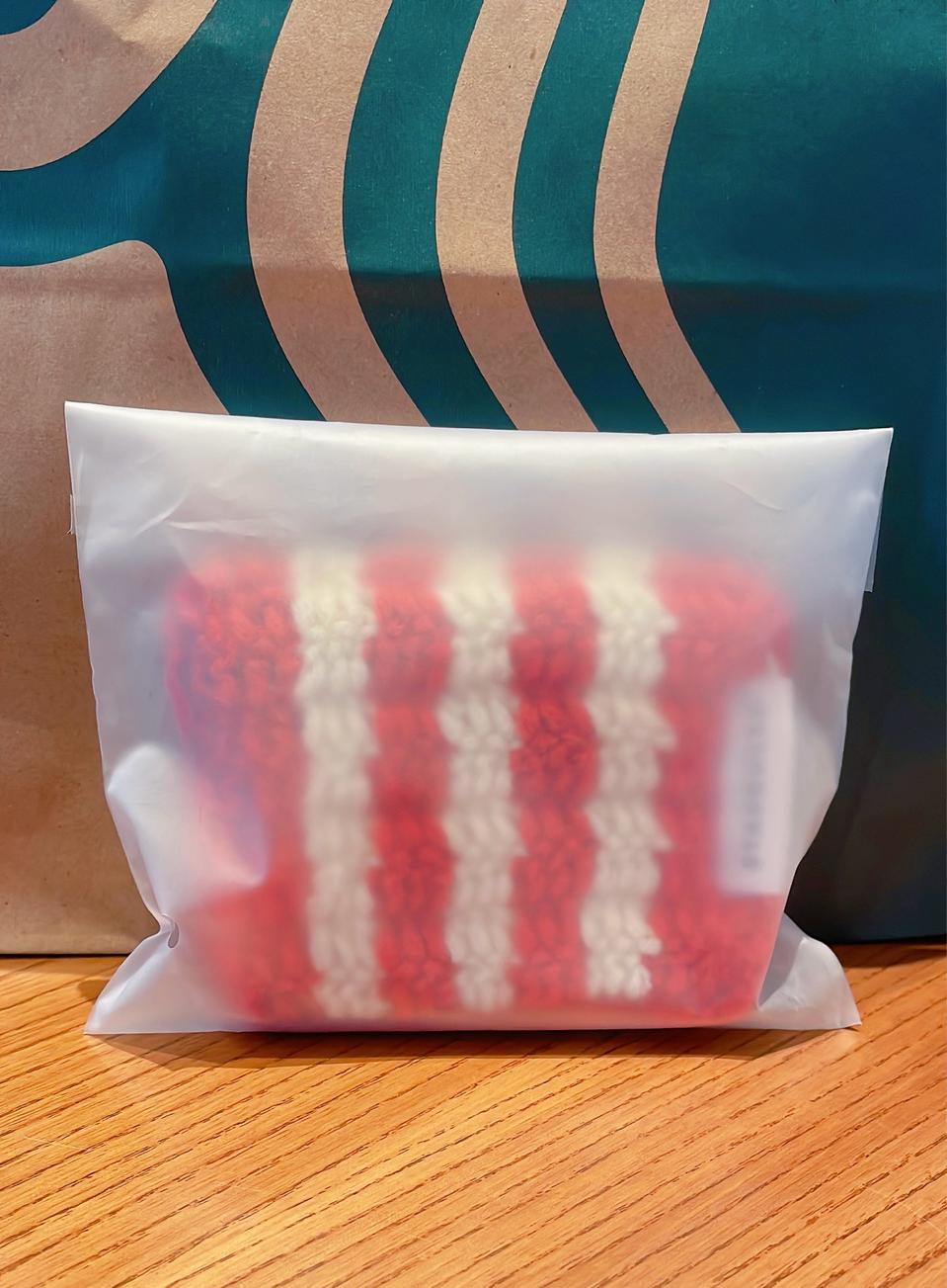 새상품:)스타벅스 니트 카드 지갑-레드