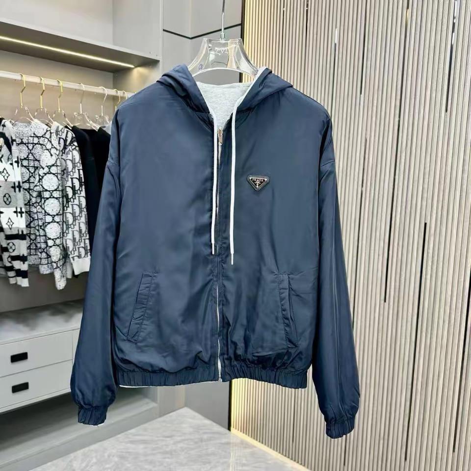 프라다: 새상품 / 후드집업점퍼 / 약 105~110 사이즈 오버핏