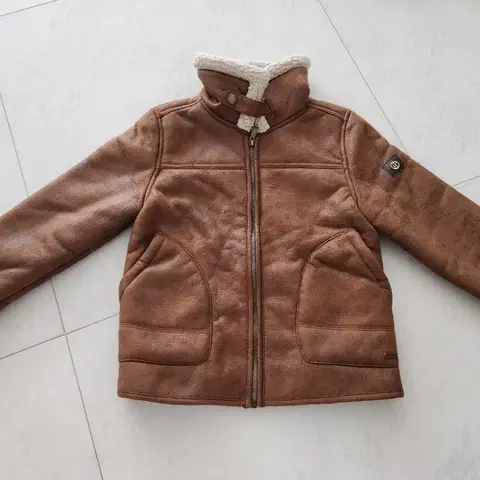 페리츠 무스탕 브라운 자켓 130사이즈