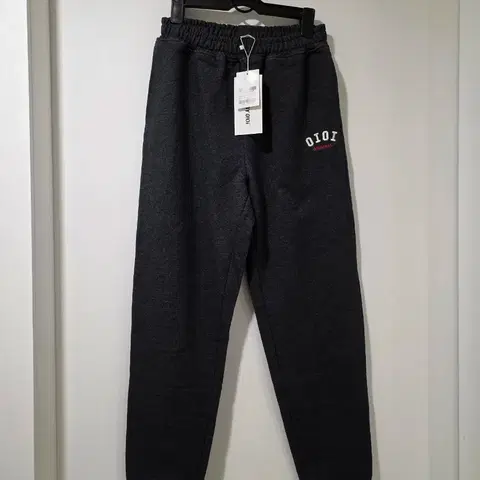 OIOI 오아이오아이 기모 조거팬츠 차콜