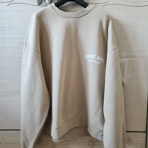 IRON APE 베이지 맨투맨 티셔츠 L사이즈 거의새옷