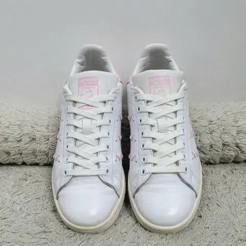 아디다스 스탠스미스 지그재그 235