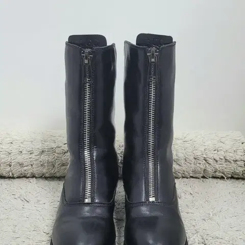 어그 UGG 집업 가죽 부츠 240