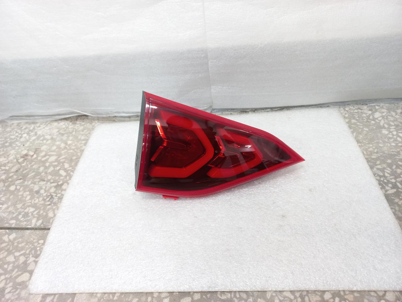 뷰티풀코란도 운전석 LED 트렁크등