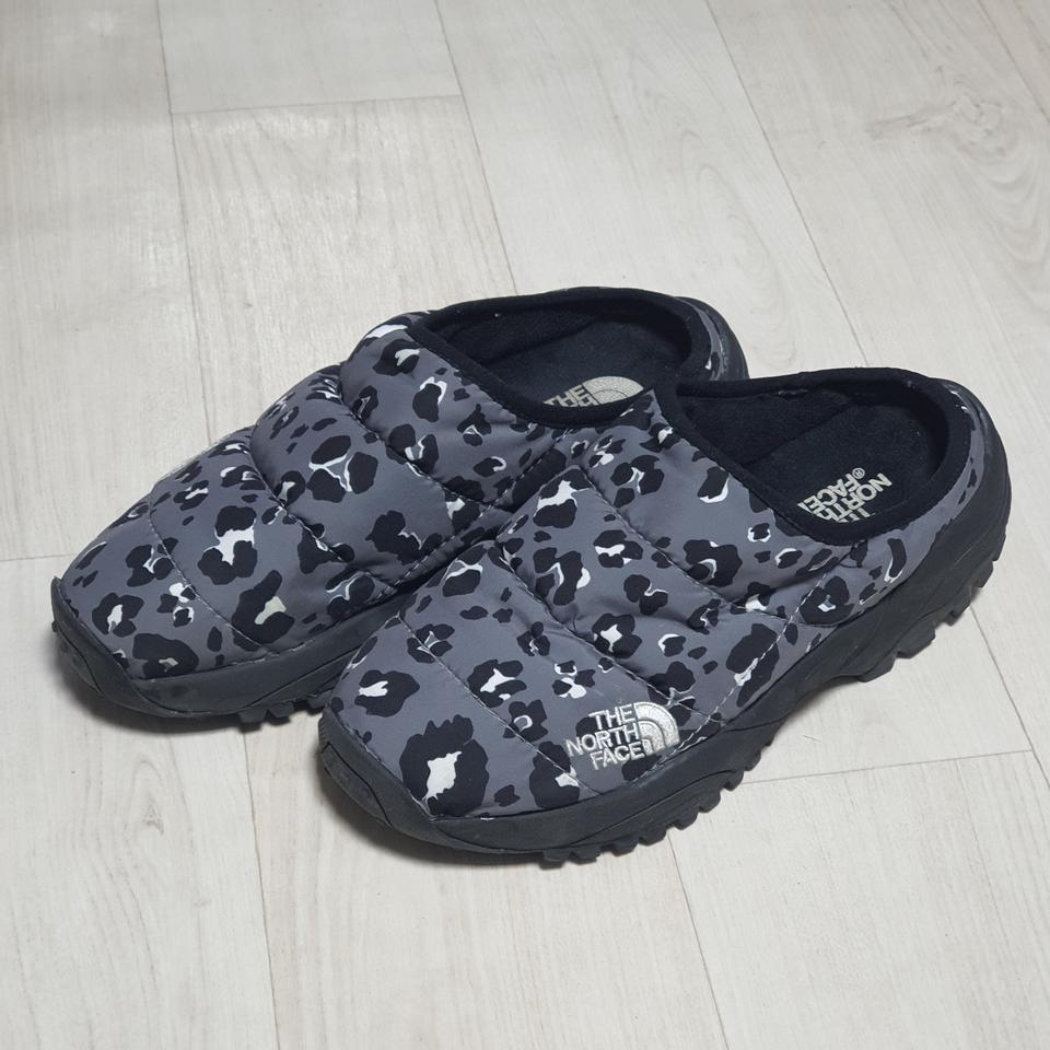 노스페이스 윈터 뮬 230 레오파드 방한화