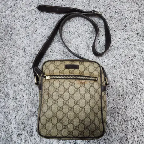 구찌 GG PVC 크로스백