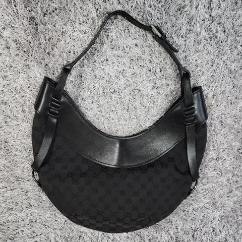 구찌 GG 캔버스 숄더백