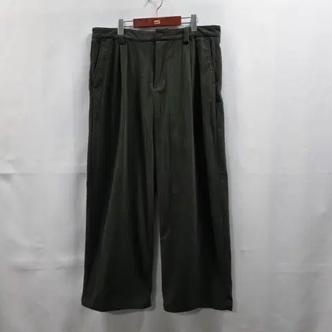 1147 자라 ZARA 코듀로이 와이드 팬츠 카키 EUR46