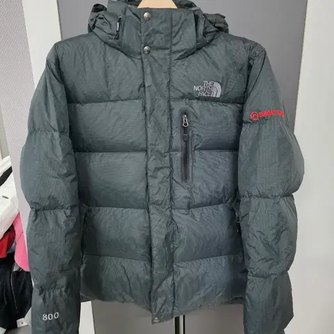 노스페이스 써밋시리즈 800필 다운 패딩 100사이즈