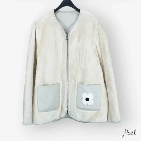 노카라 브이넥 양모 집업 퍼무스탕