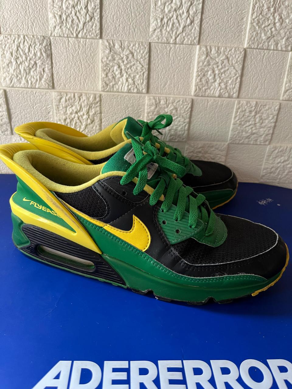 나이키 에어맥스 플라이이즈