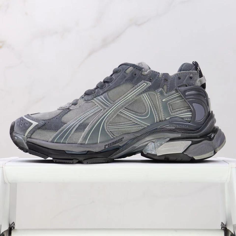 발렌시아가: 새상품 / 러너 / 약 290 사이즈