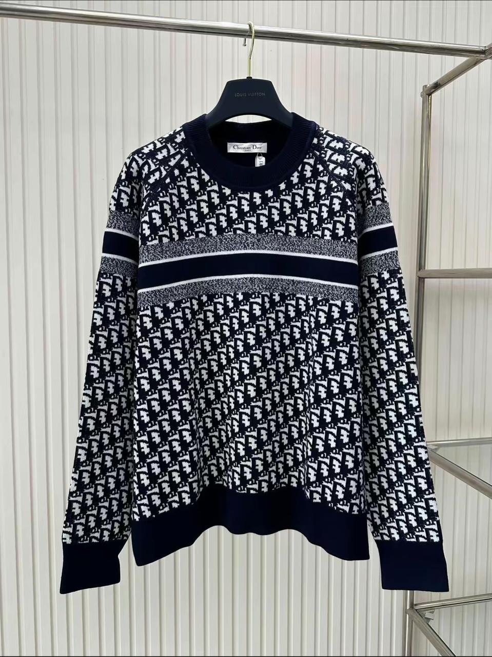 디올: 새상품 / 양면니트 / 약 105 사이즈