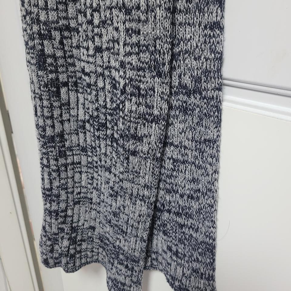 회색 니트 롱 머플러