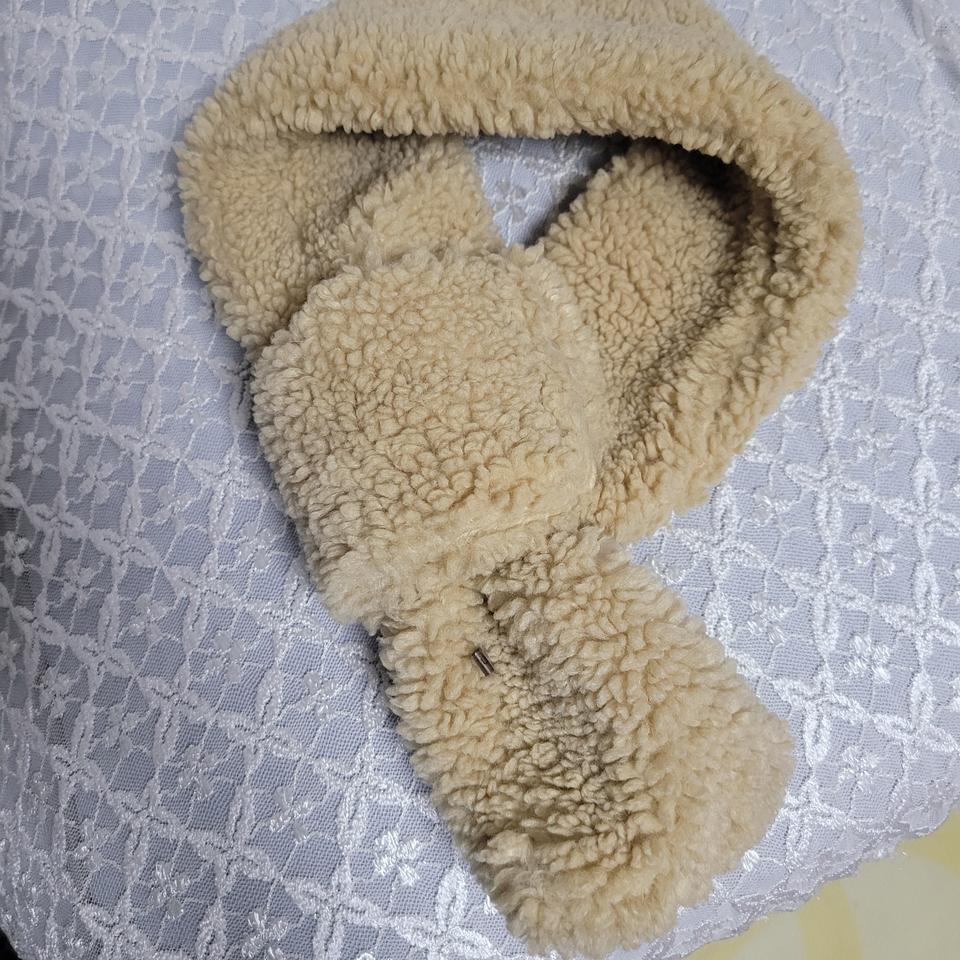 Fox Rain 브랜드의 부드러운 퍼 머플러