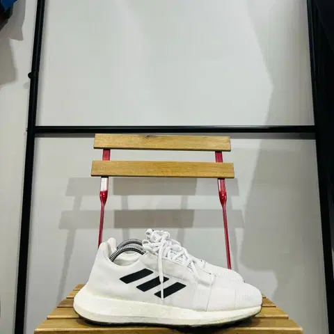 260) 아디다스 운동화 남성 남자 런닝화 센스 부스트 화이트/블랙