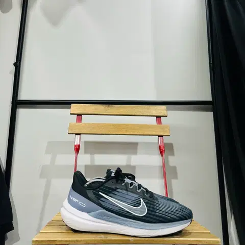 280) 나이키 운동화 남성 남자 신발 윈플로우 블랙/화이트/그레이