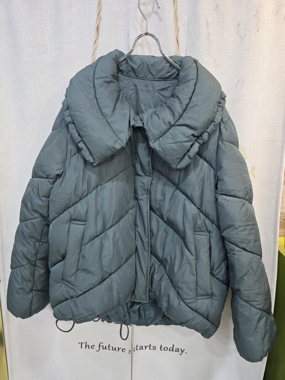 그린색 카라 패딩점퍼