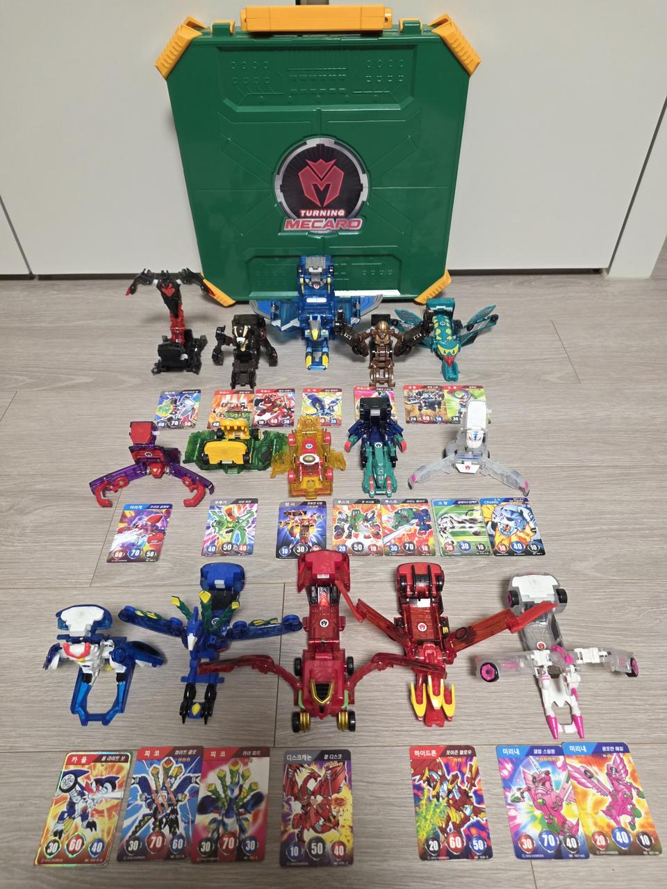 터닝메카드-Green 이동보관함+요타,하이드론 등 15개+메카드 22장