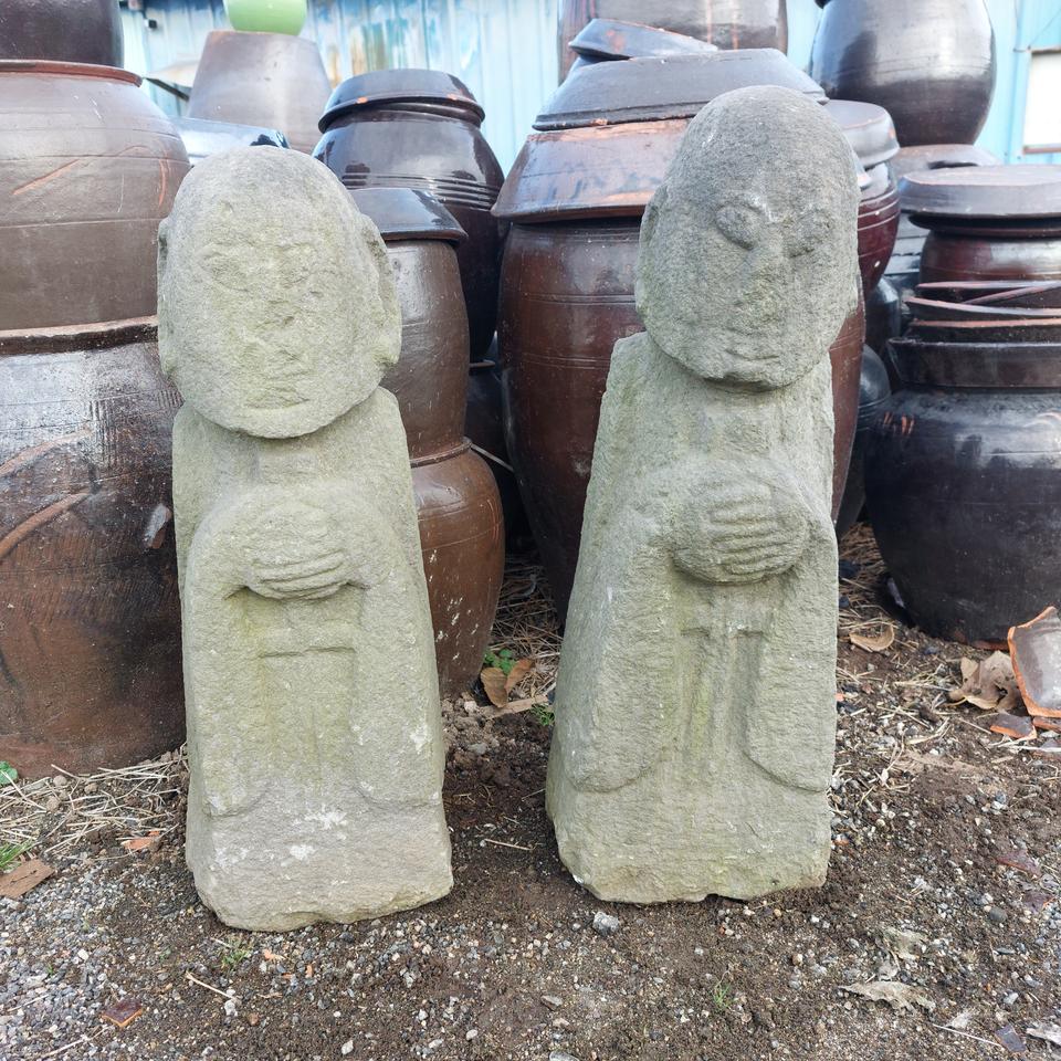 오래된 석물. 인물상 - 민속품.만물당.  석물