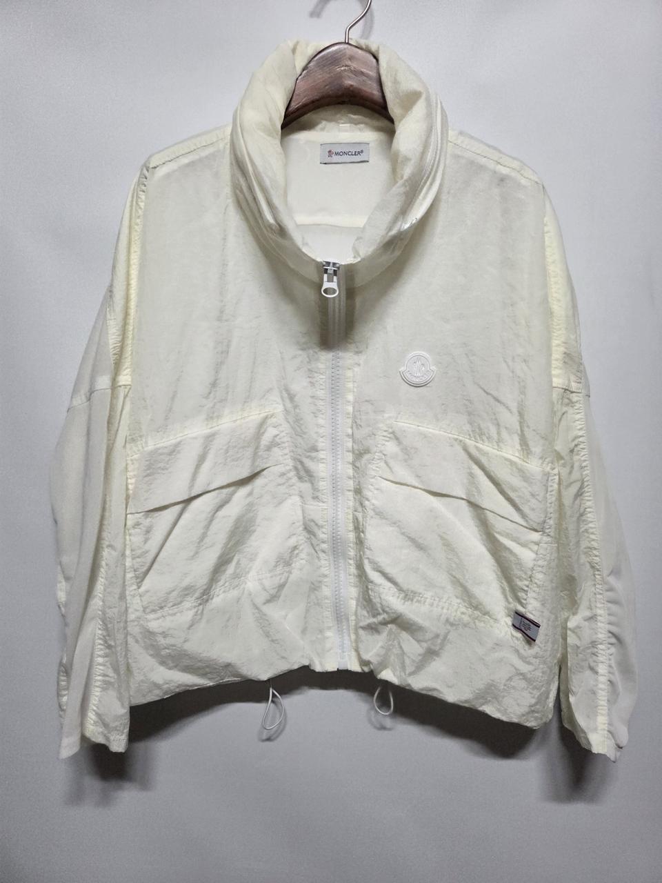 L (66~77) 몽클 시스루 바람막이