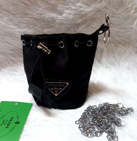 프라다 복조리 파우치 키링 미니 크로스백