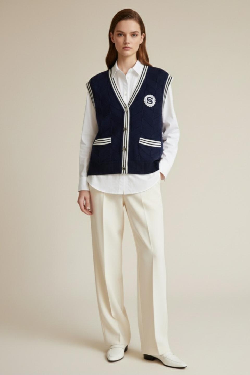 산드로 엠블럼패치 니트 베스트 55사이즈