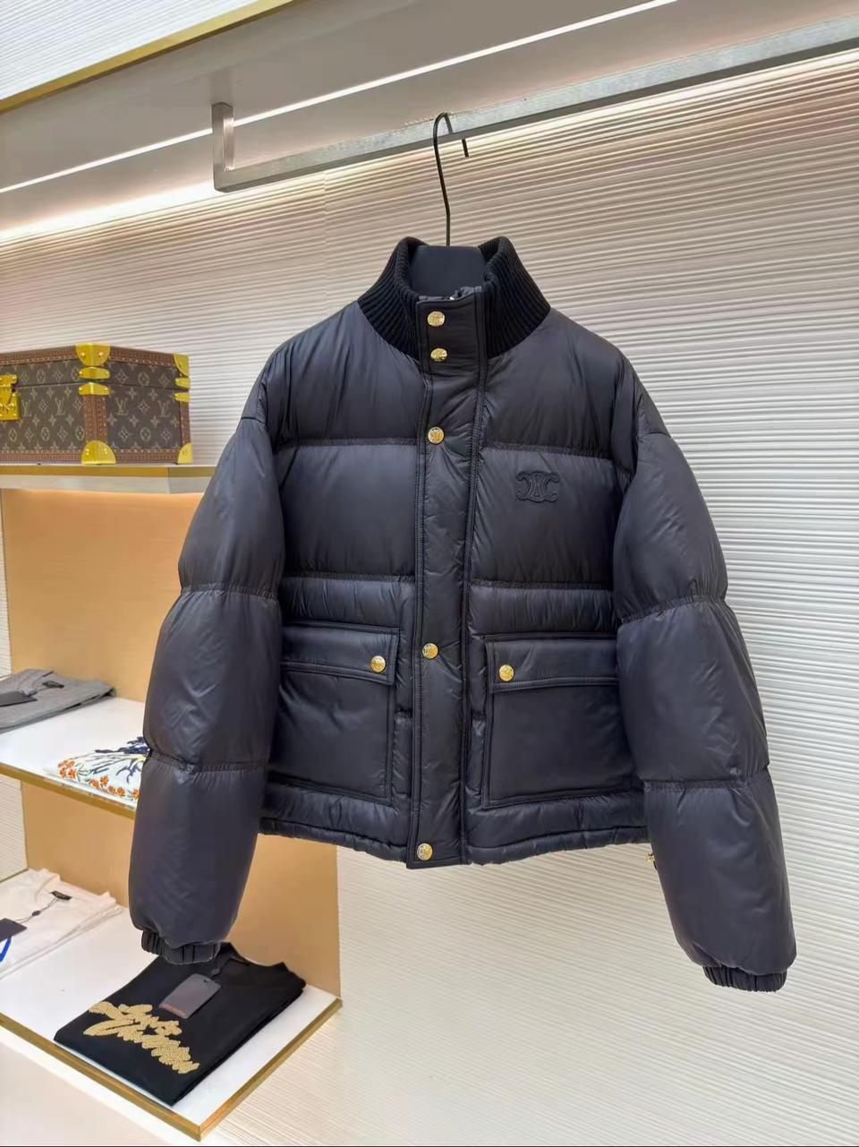 셀린느: 새상품 / 패딩 / 약 110~115 사이즈