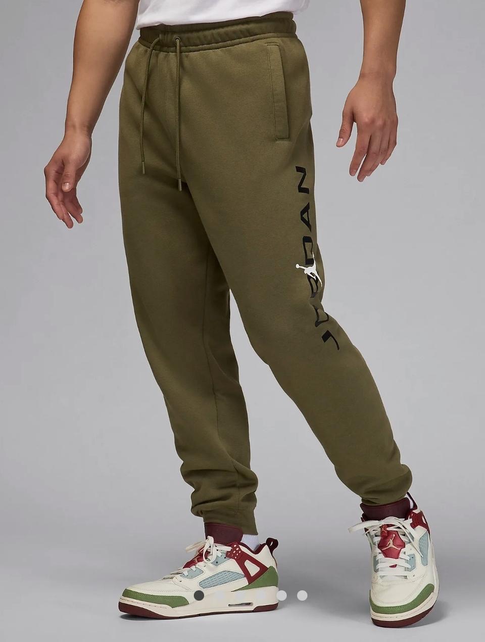 조던 에센셜 기모 조거바지 80사이즈(허리32인치정도)카키 새제품 9만원