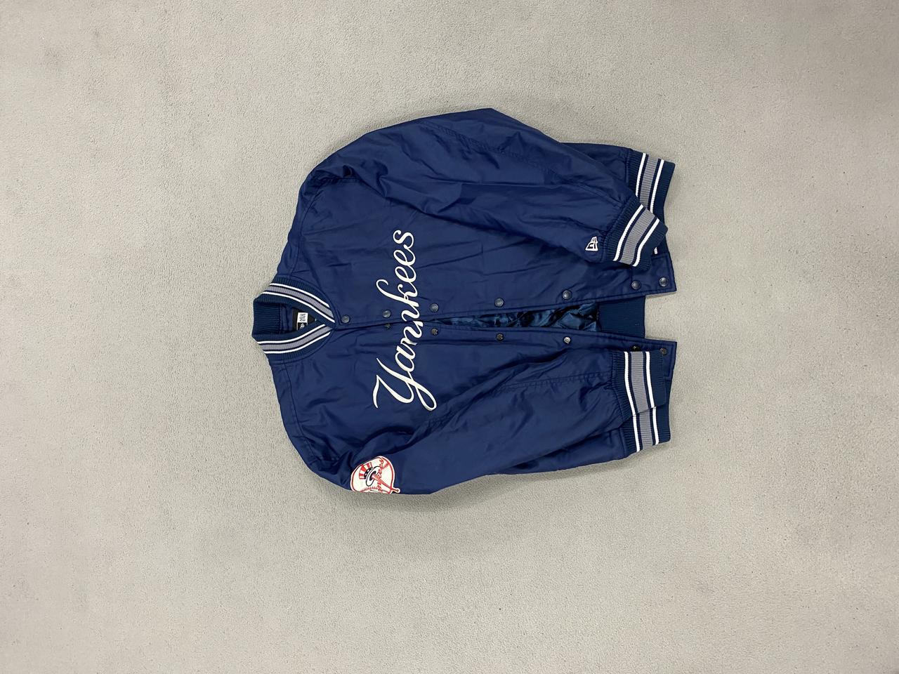 뉴에라 자켓 100