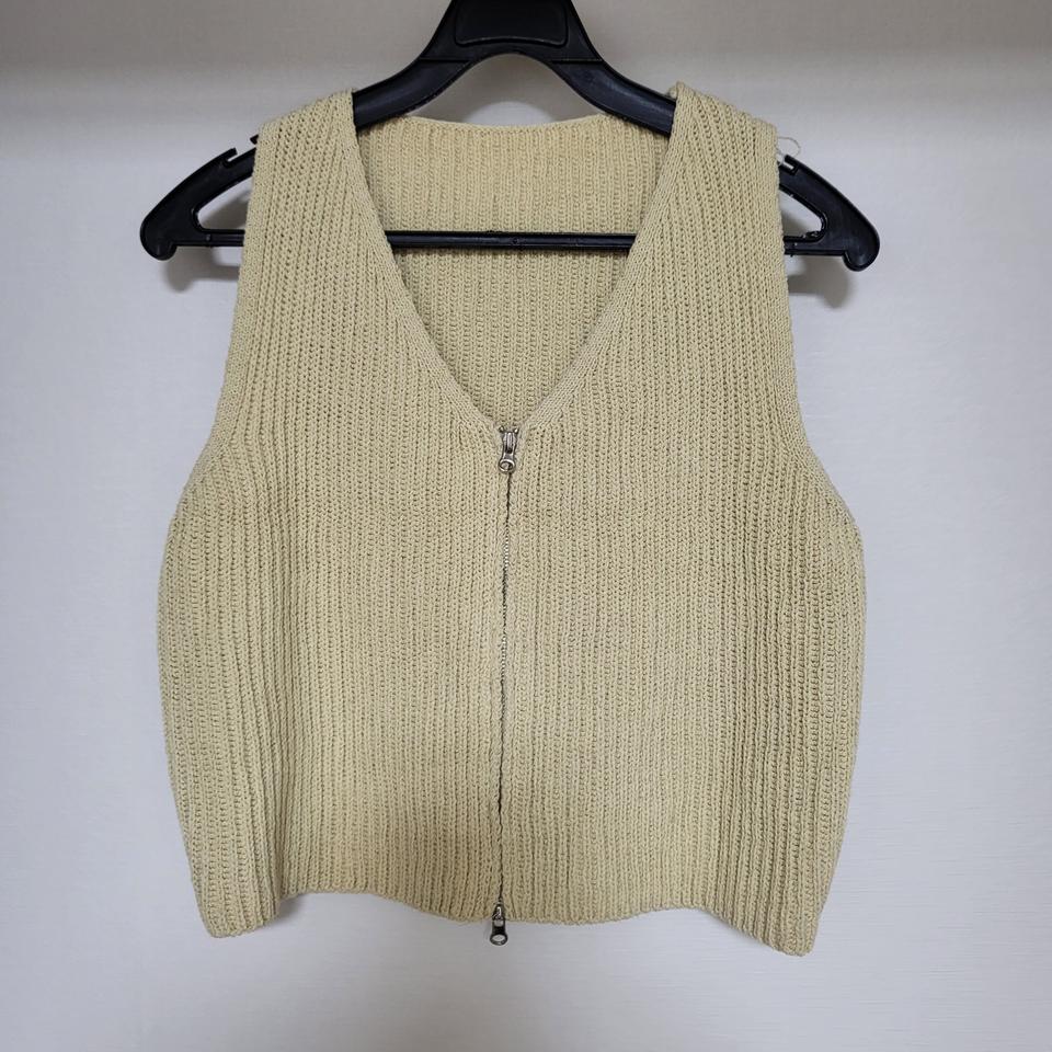 베이지 니트 조끼 집업