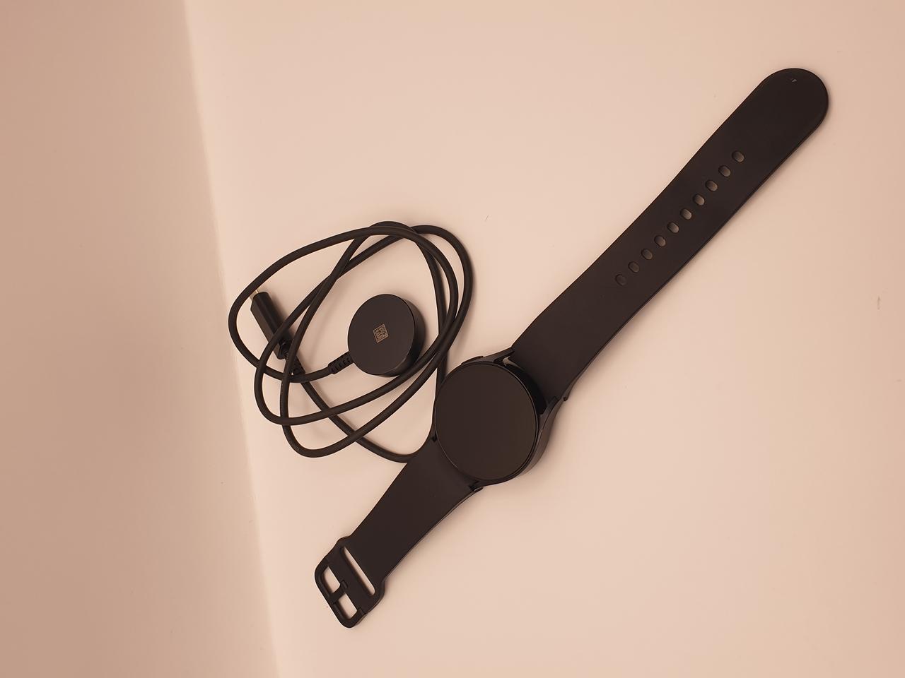 갤럭시워치6 40mm LTE (R935) 블랙 S급 판매합니다